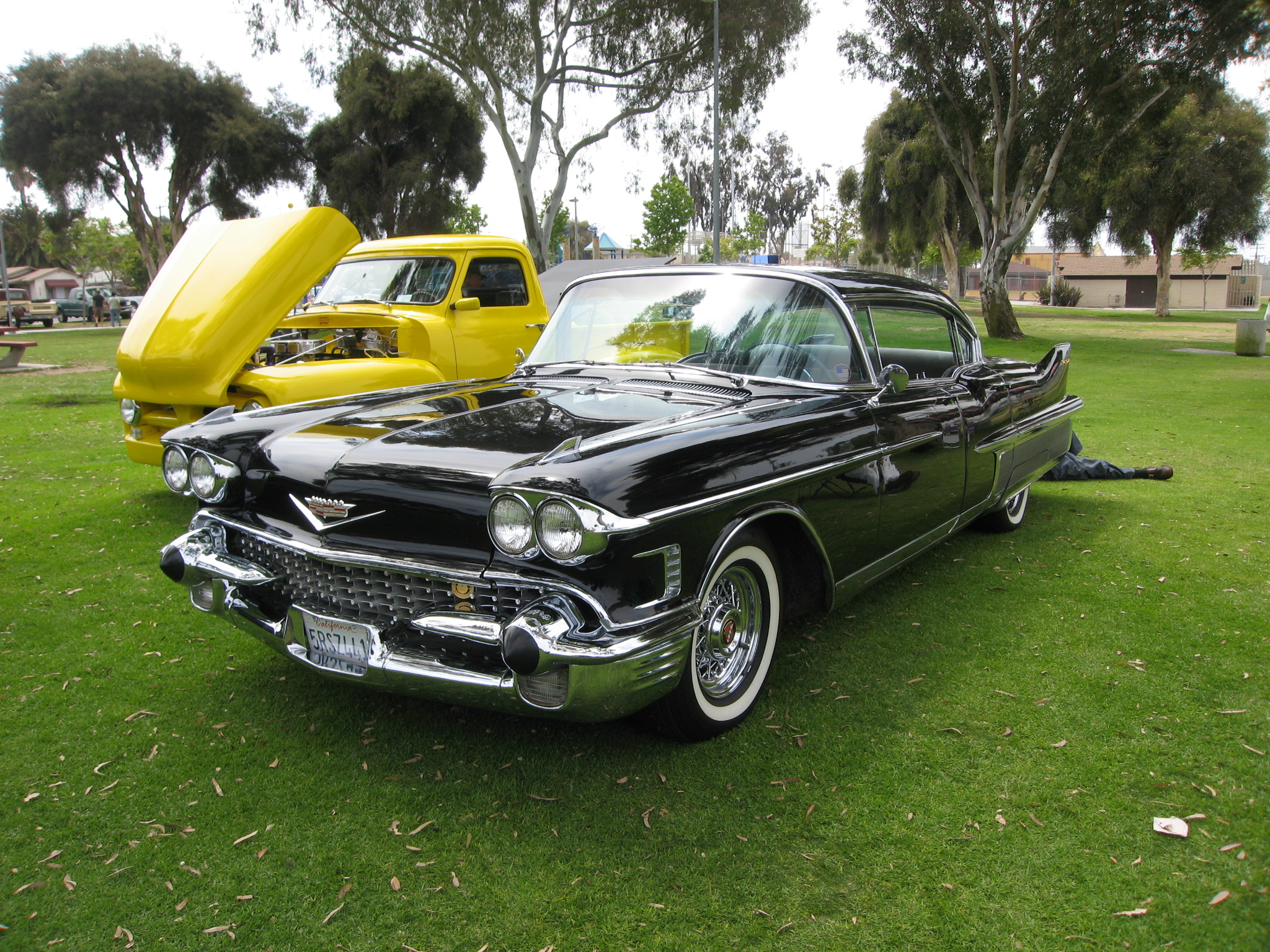 Cadillac FLEETWOOD SIXTY