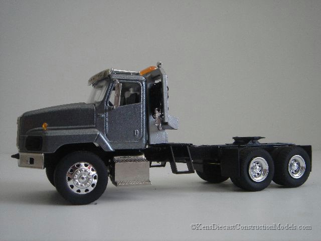 International 5600i