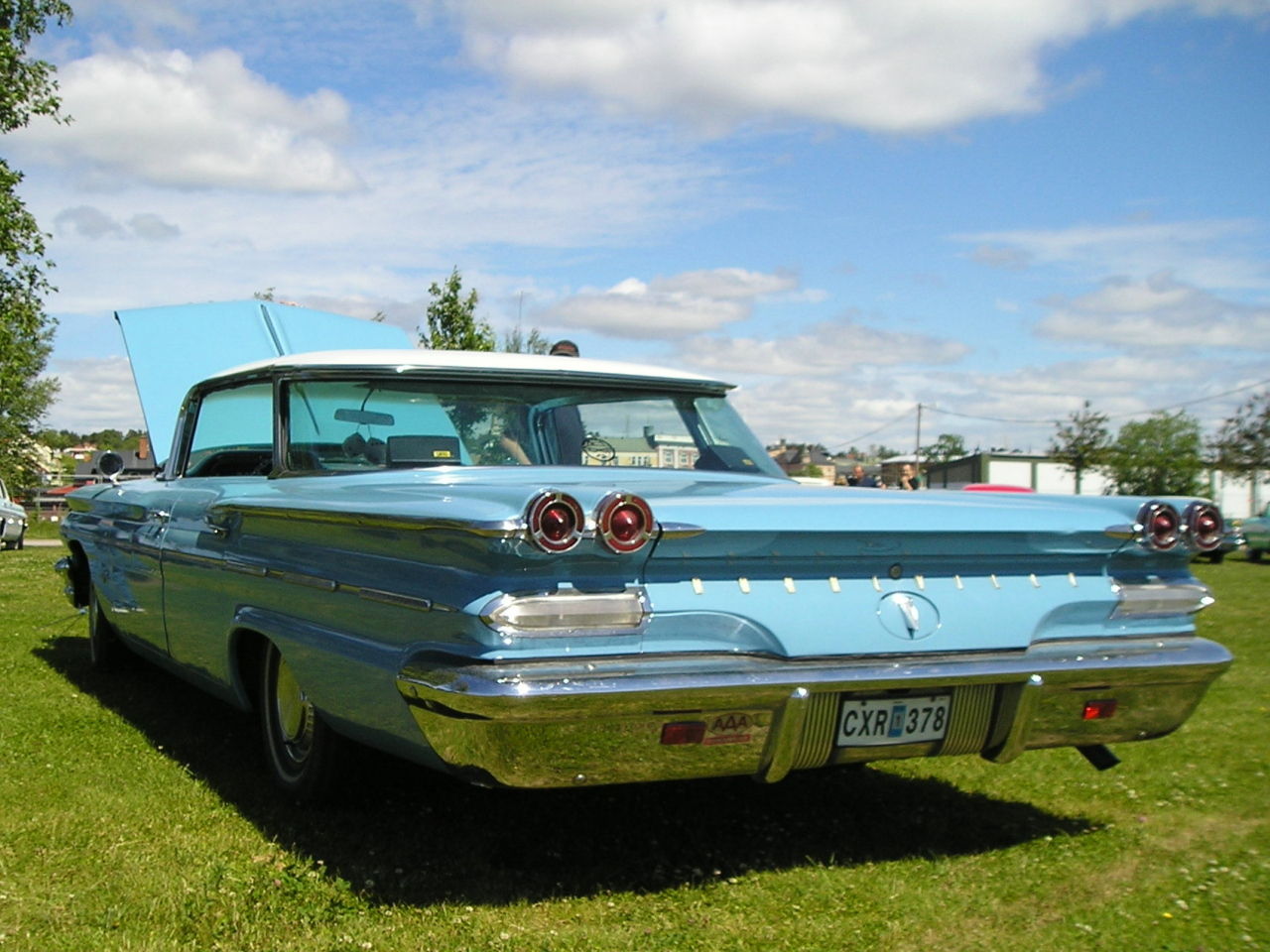 Pontiac Bonneville 4dr HT