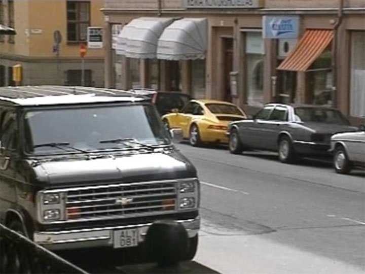 Chevrolet Chevy Van 20