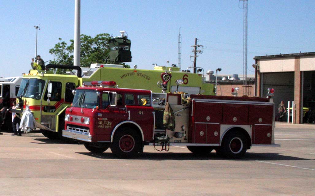 Ford C-800 Custom Cab