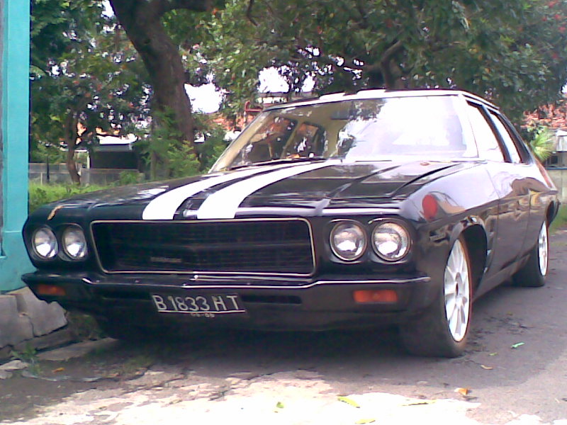 Holden Premier