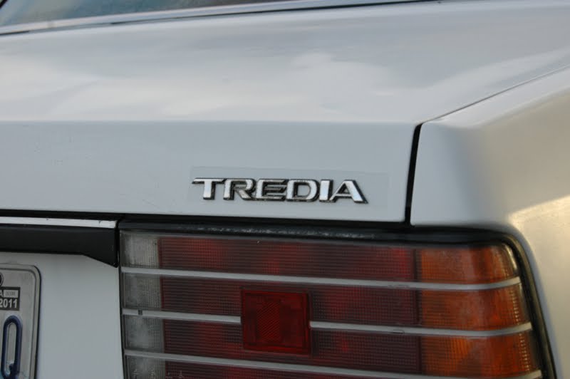 Mitsubishi Tredia SE