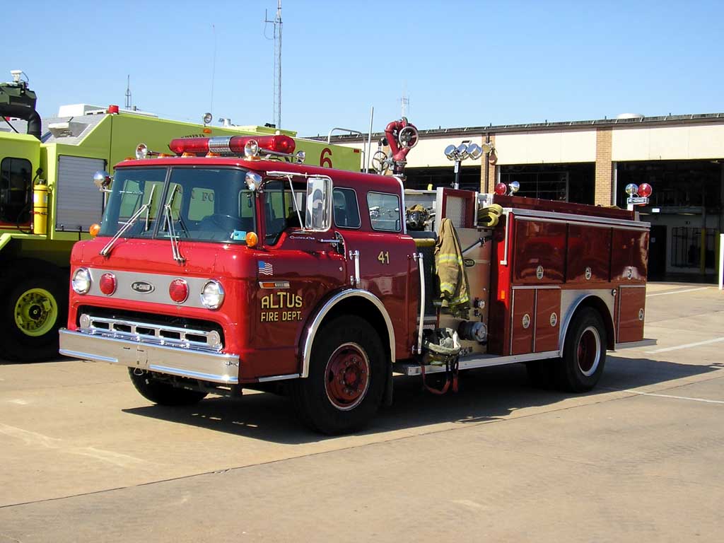 Ford C-900 Custom Cab