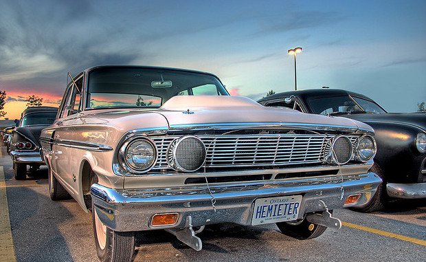 Ford Fairlane Thunderbolt replica