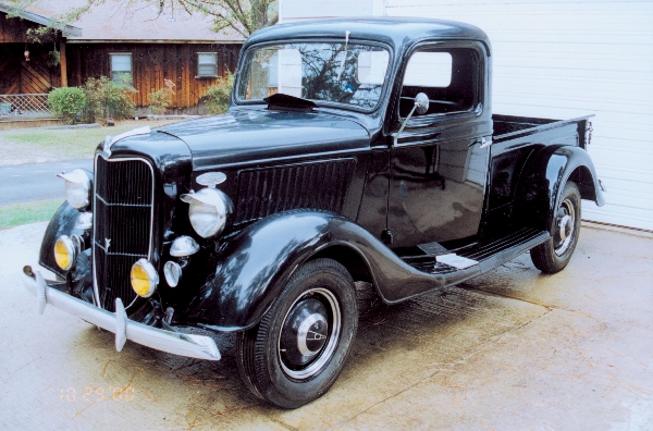 Ford Deluxe pickup