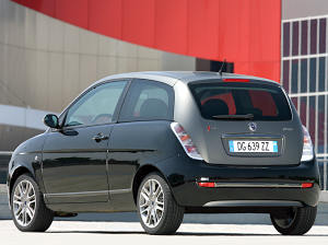 Lancia Ypsilon Momo Design