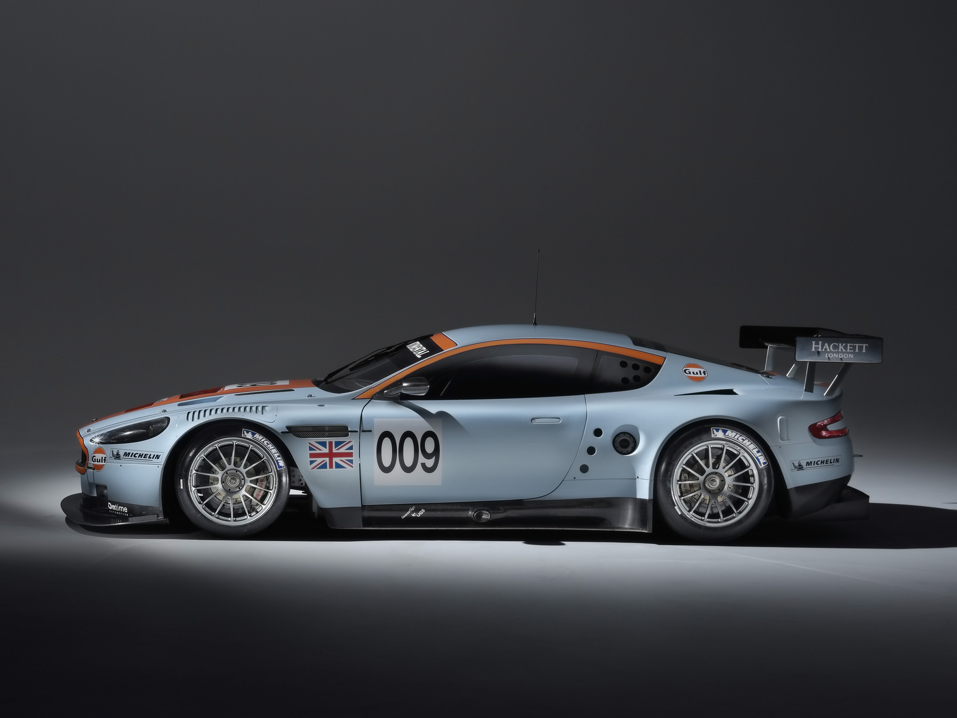 Aston Martin DBR9