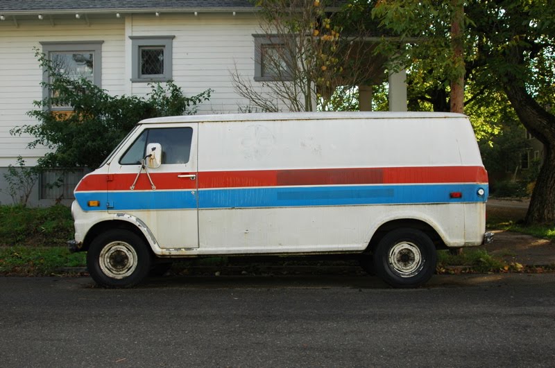 Ford Econoline Super Van