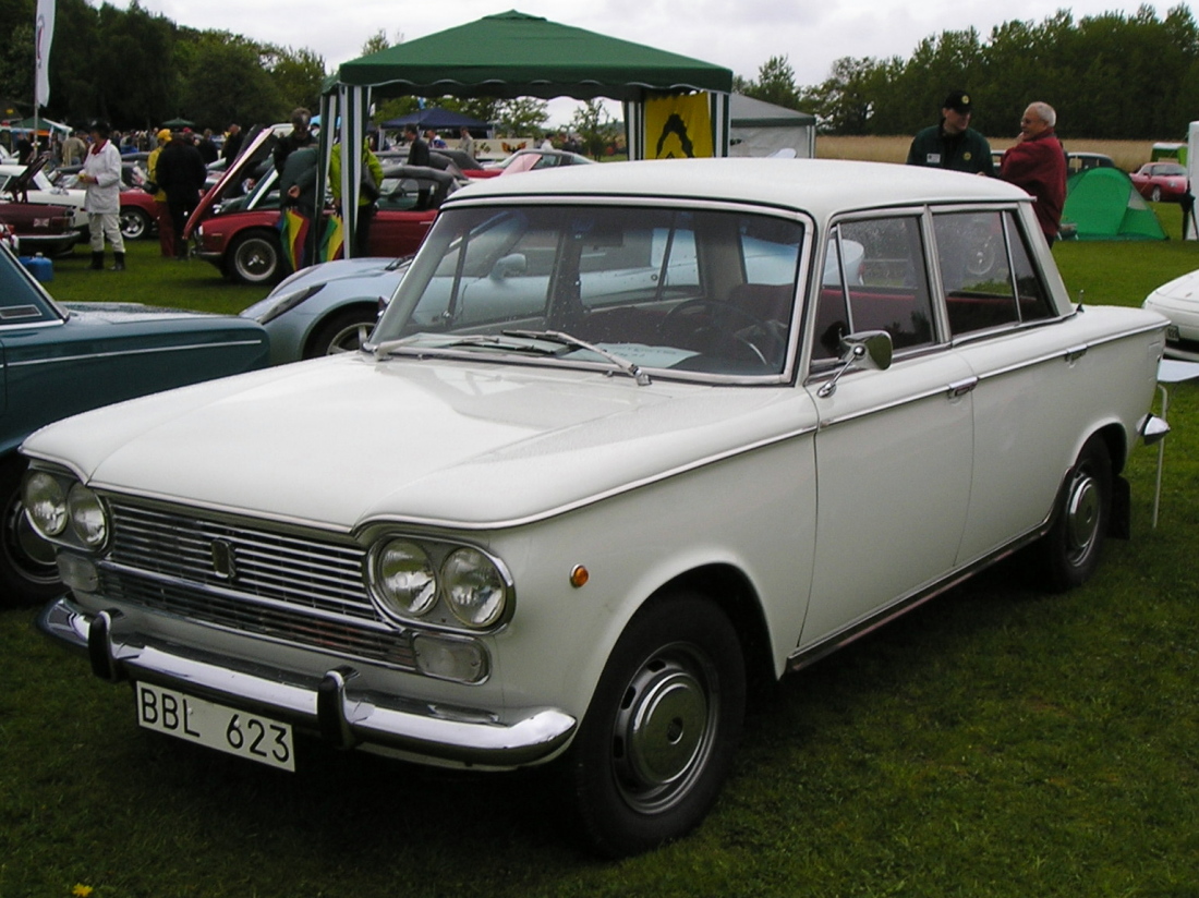 Fiat 1500 DeLuxe 4dr