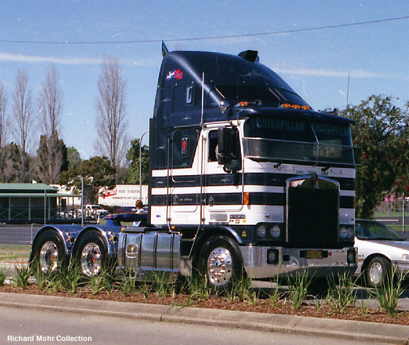 Kenworth K-100