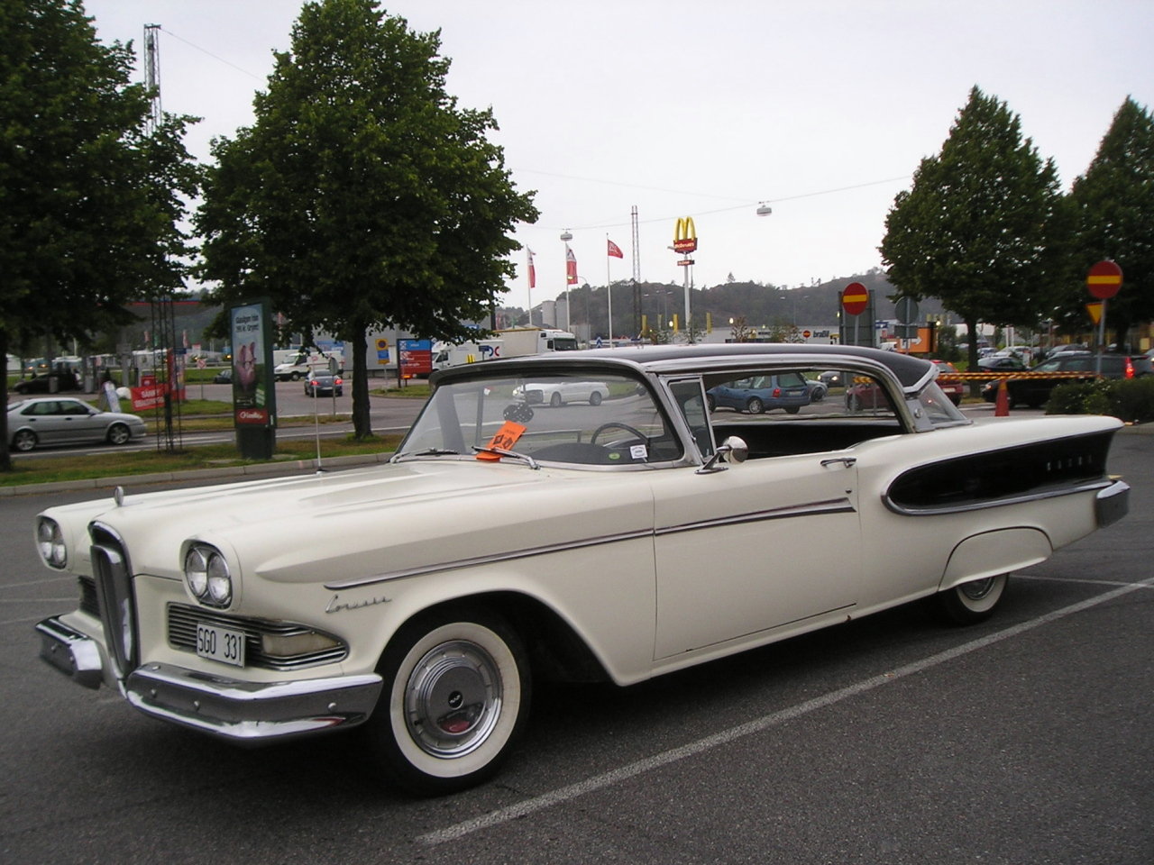 Edsel Corsair 2dr HT