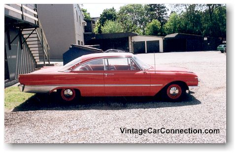 Ford Galaxie Starliner