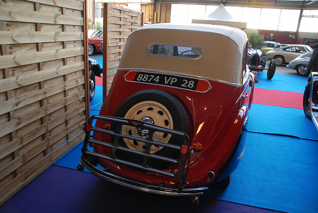 Peugeot 202 sedan