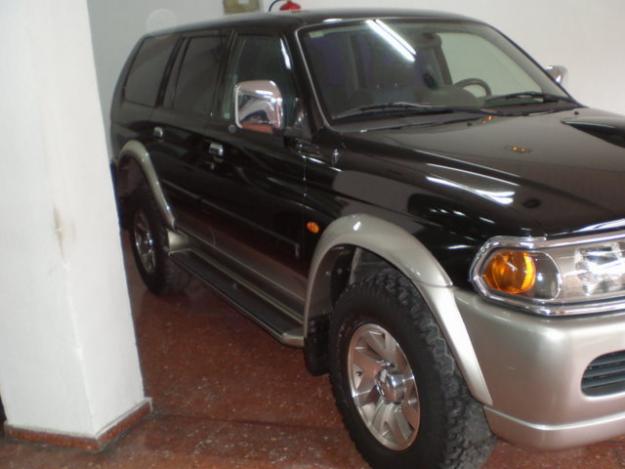 Mitsubishi Montero GLS 25 TDi