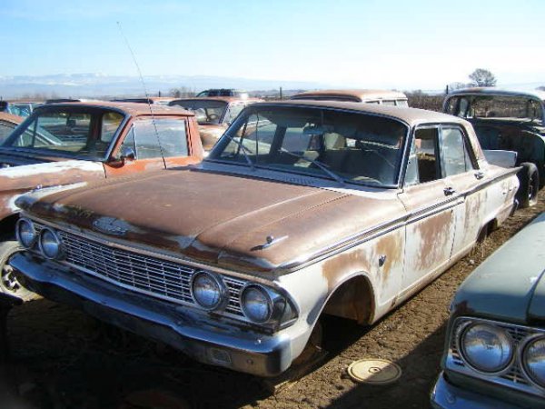 Ford Fairlane 500 4dr sedan