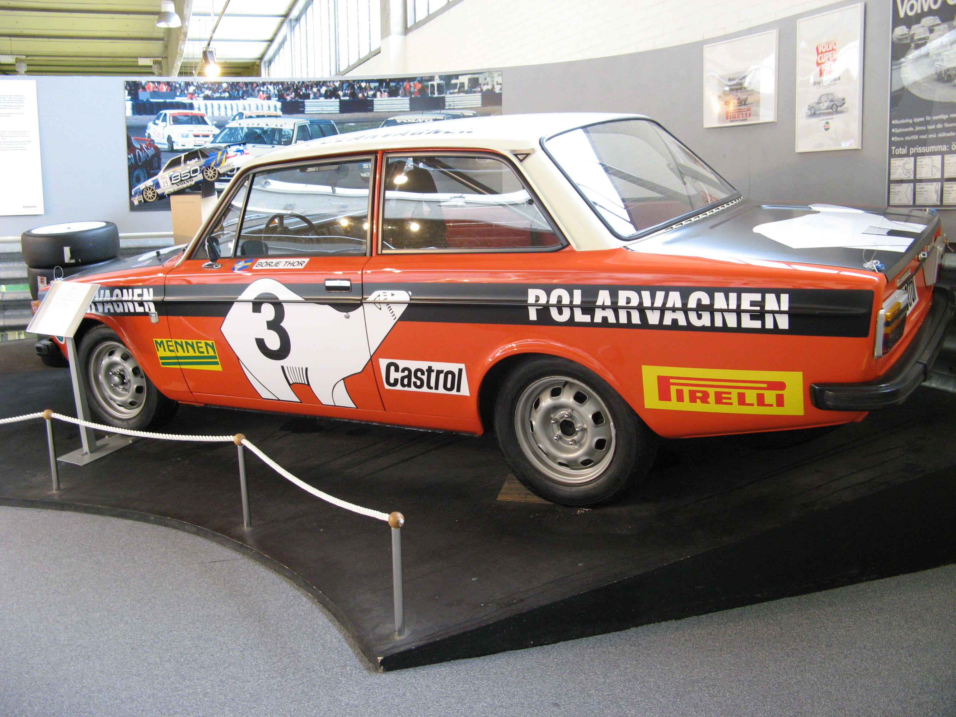 Volvo 142