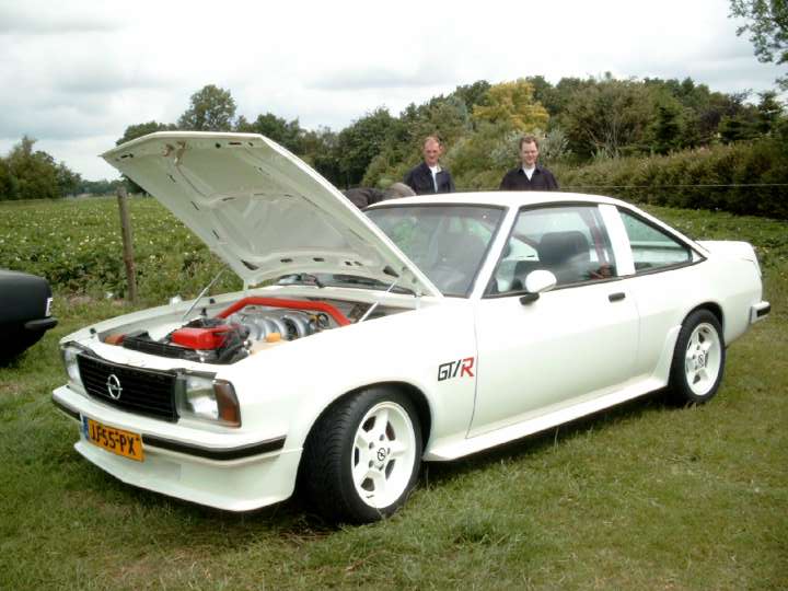 Opel Mancona