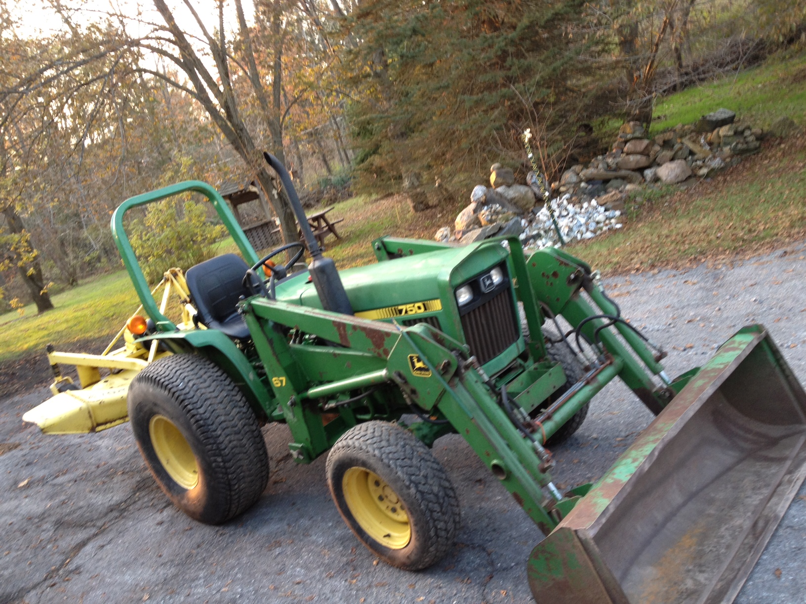 John Deere 750