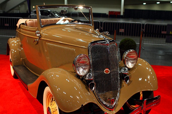 Ford Model A Deluxe Cabriolet