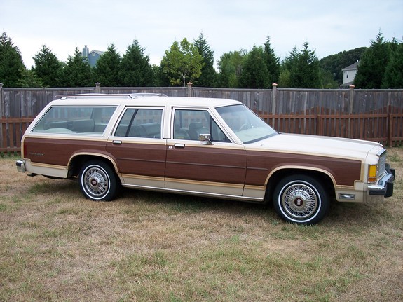 Ford LTD Country Squire wagon