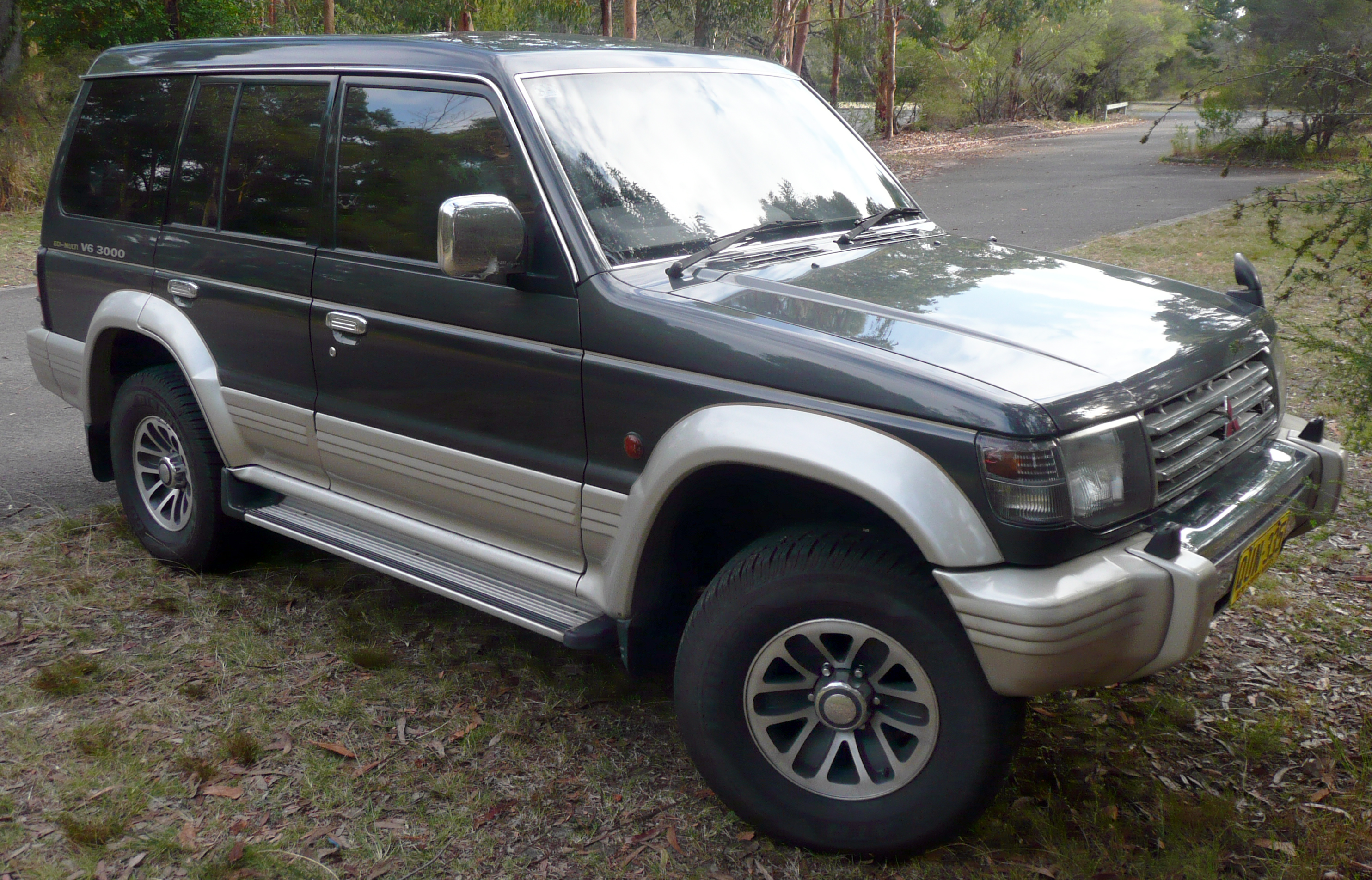 Mitsubishi Pajero V6