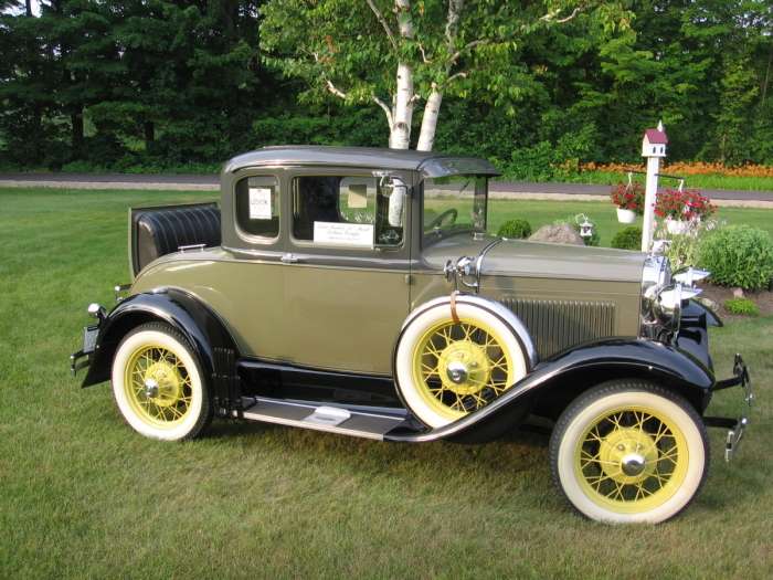 Ford Model A Deluxe Coupe