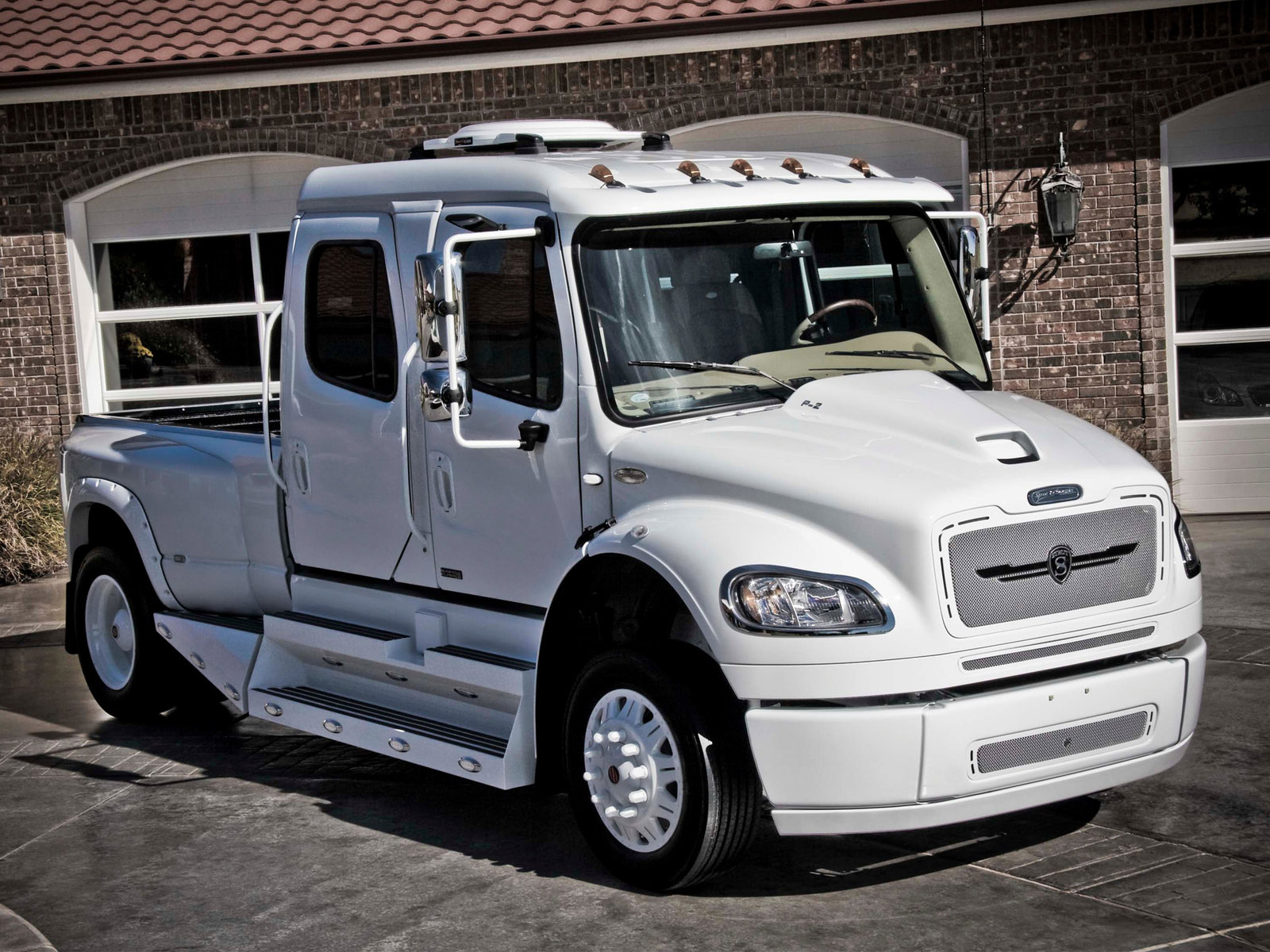 Freightliner Business