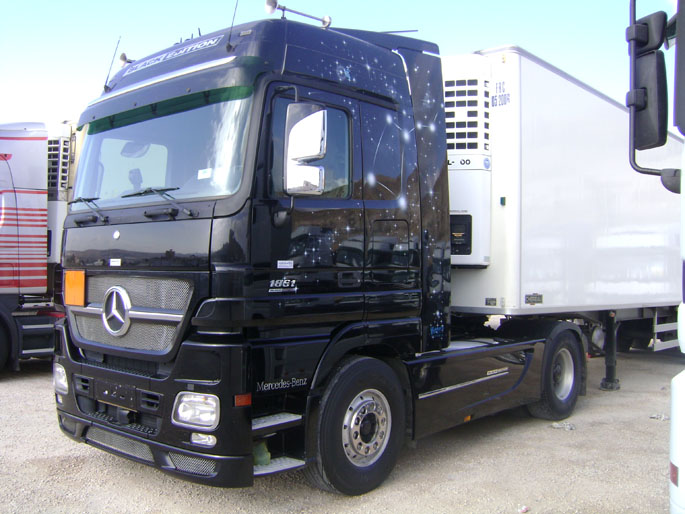 Mercedes-Benz Actros 1861 Black Edition