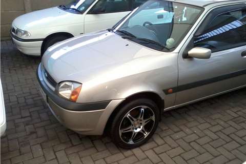 Ford Fiesta 16i