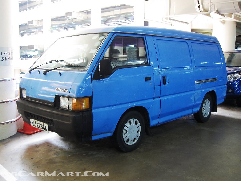 Mitsubishi L300 cargo Van