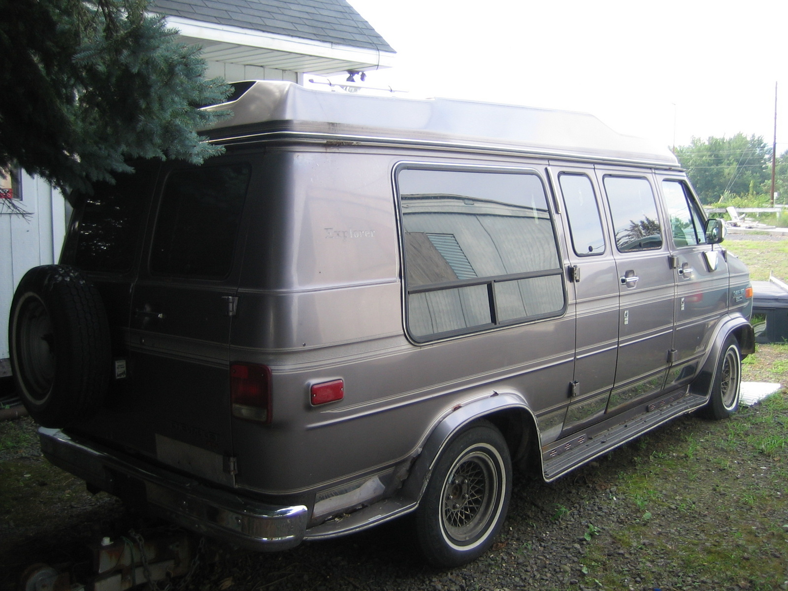 Chevrolet Chevyvan 20 conversion van