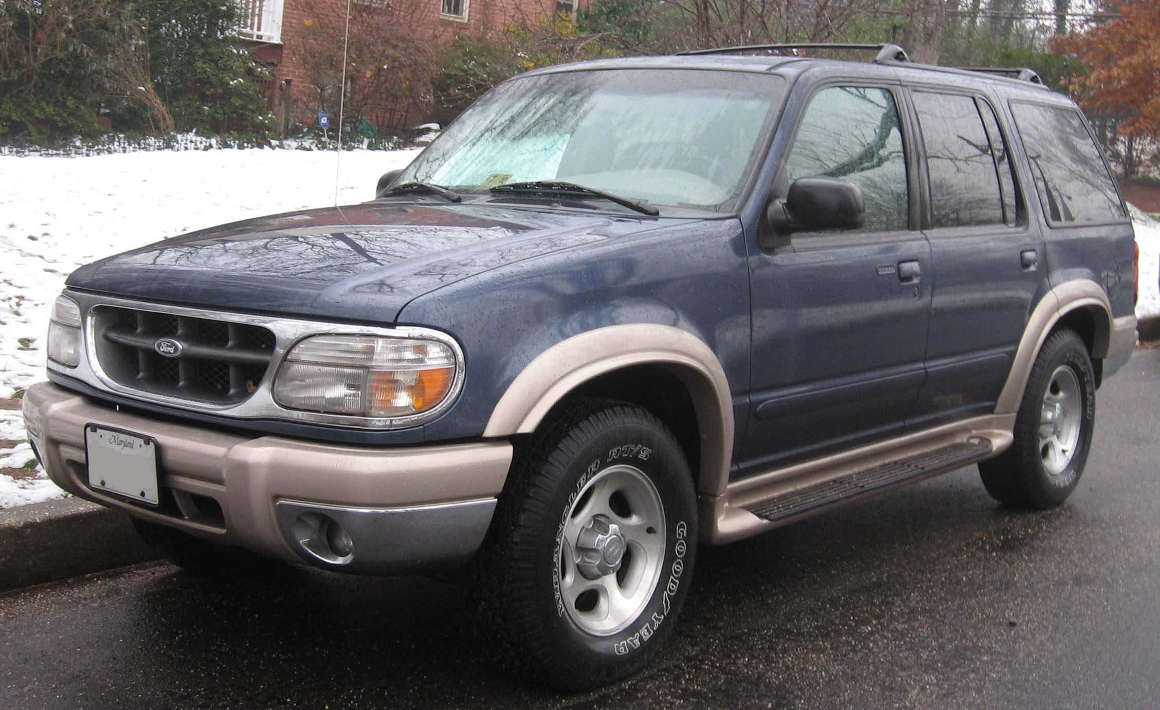 Ford Explorer 40