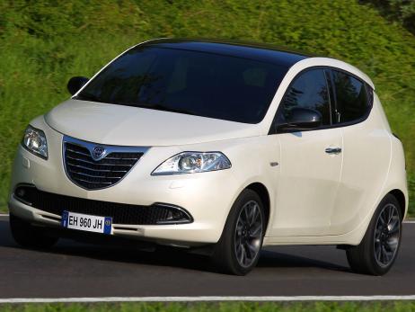 Lancia Ypsilon 11