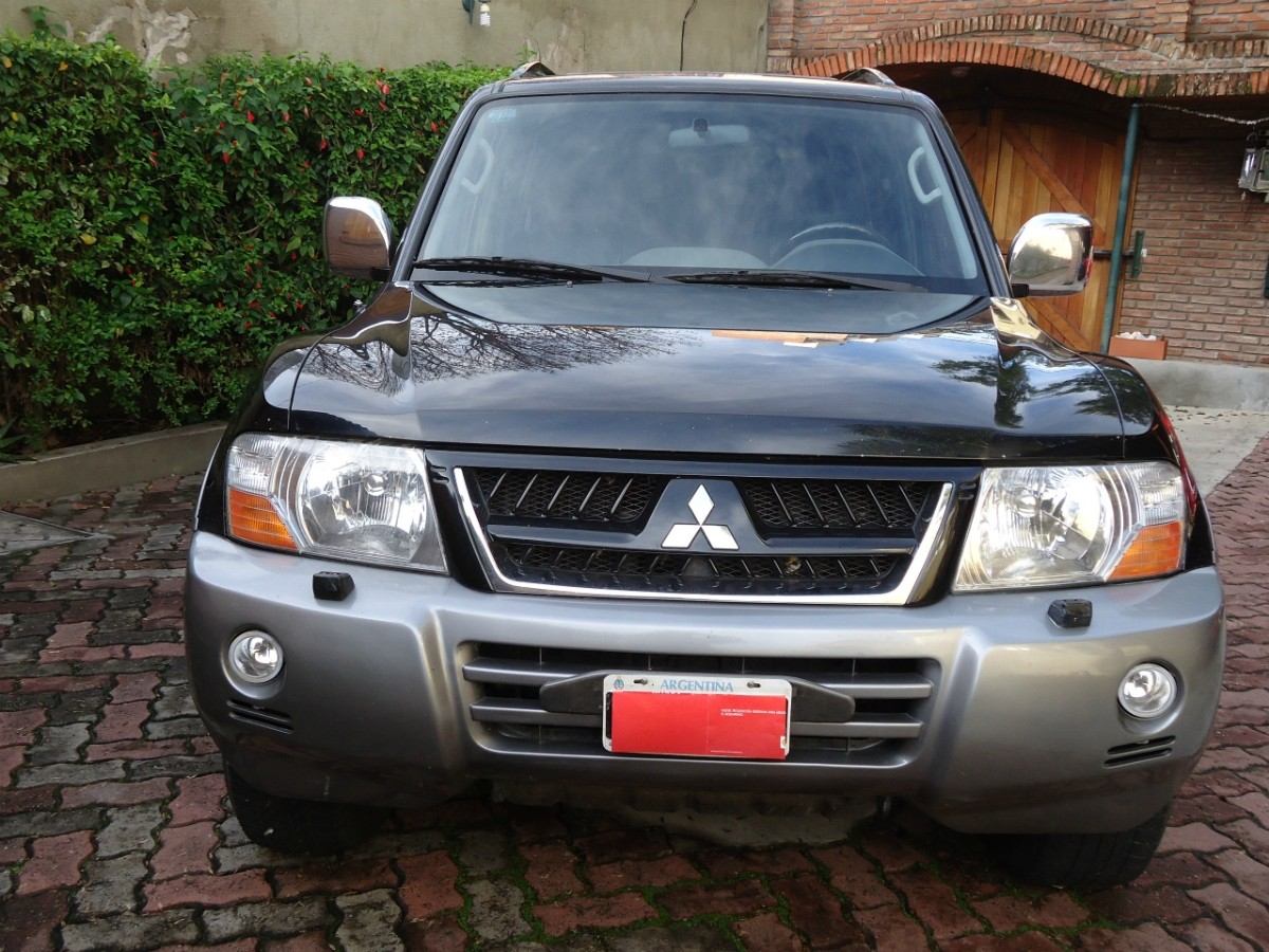 Mitsubishi Montero GLS 32 Di-D