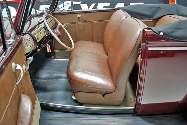 Ford De Luxe conv