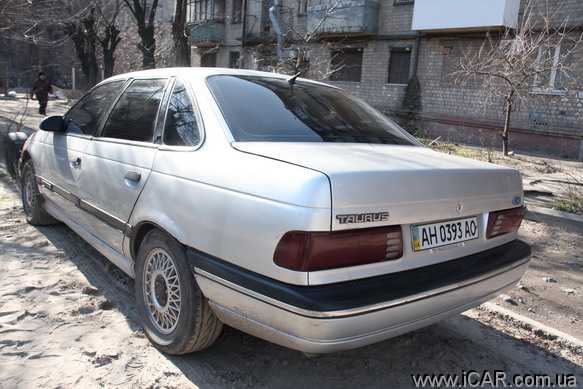 Ford Taurus GL 30