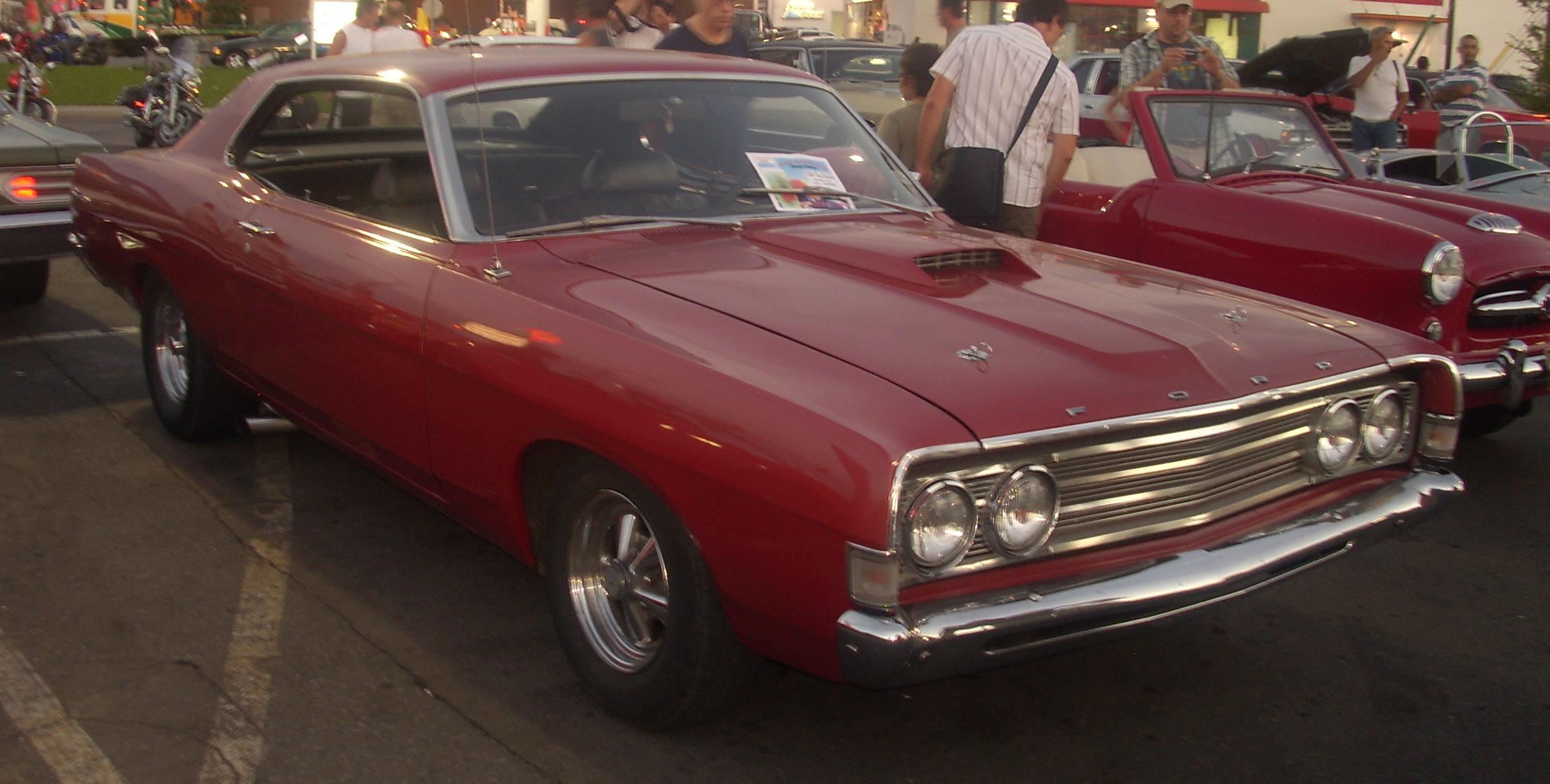 Ford Fairlane Coupe