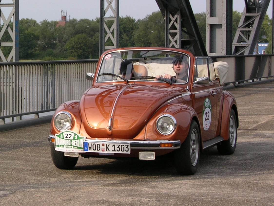 Volkswagen 1303 cabrio