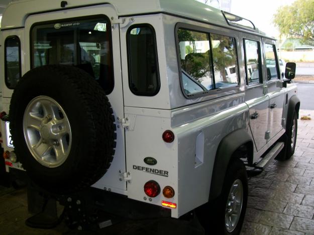 Land Rover Defender 110 Puma