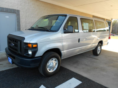 Ford E-350XL Super Duty