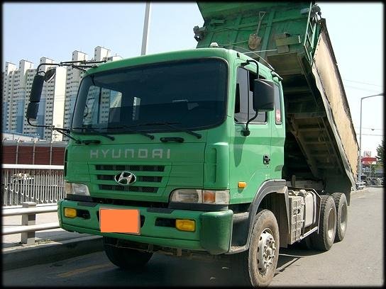 Hyundai 8 ton truck
