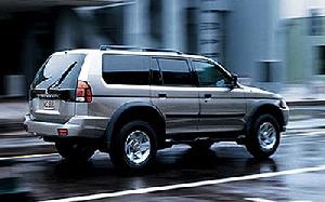 Mitsubishi Montero Sport V6