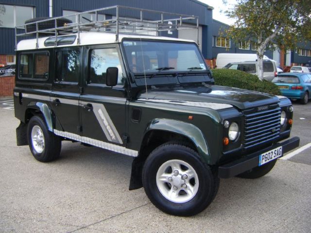 Land Rover Defender 90 25