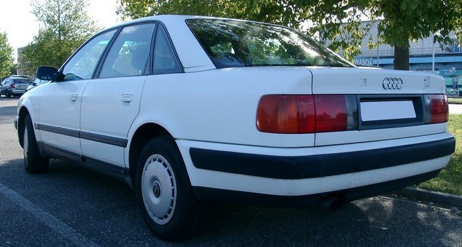 Audi 100 28E