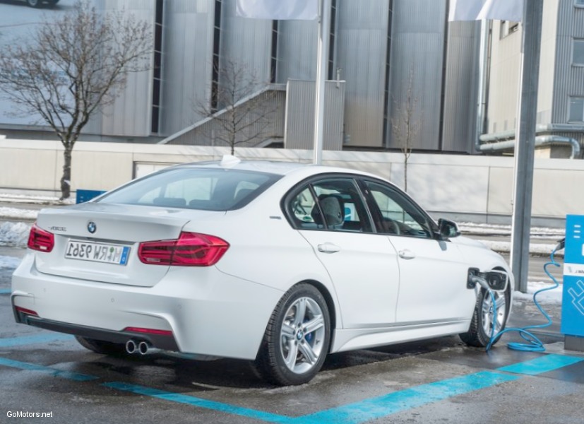 2016 BMW 330e