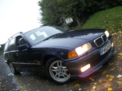 BMW 323i Estate