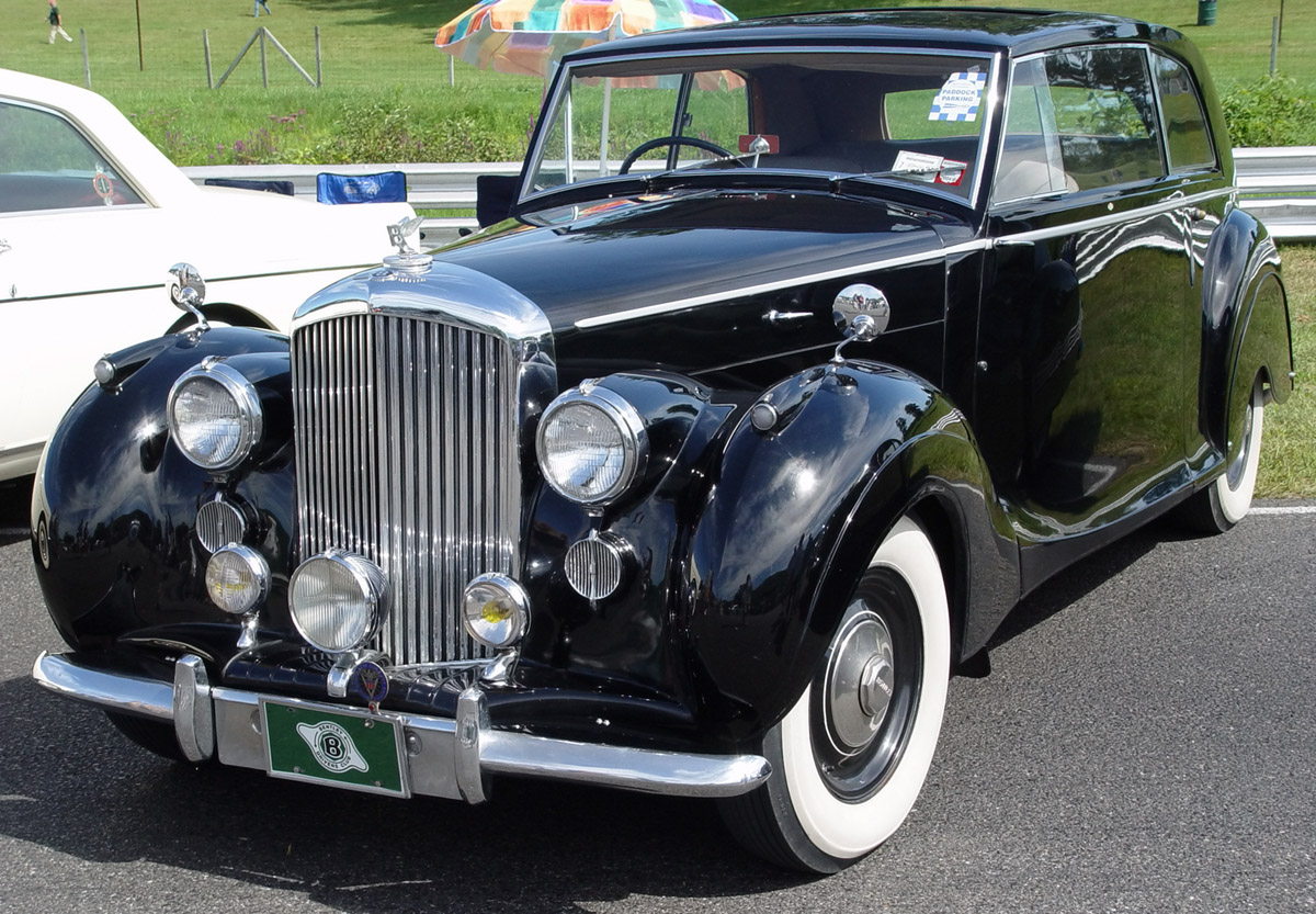 Bentley Mk VI saloon