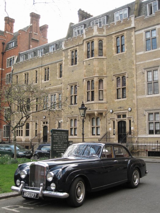 Bentley S1 saloon