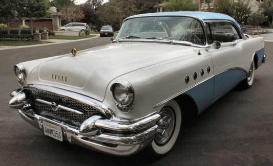 Buick Roadmaster 75 2dr HT